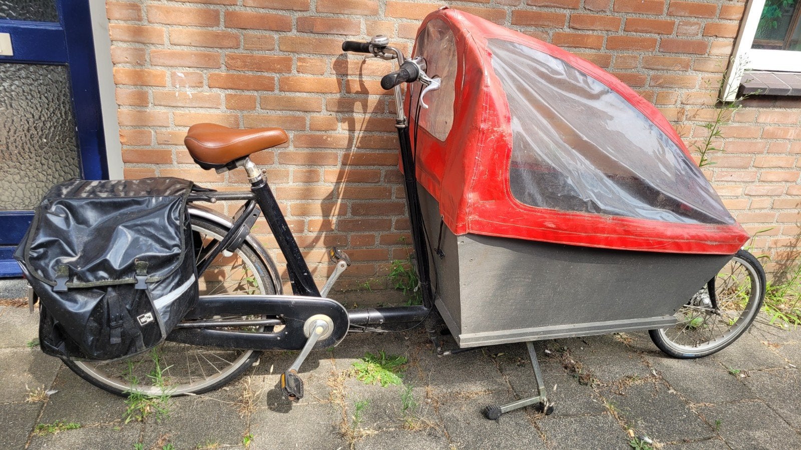 Oude bakfiets met recent vernieuwde bak., Fietsen en Brommers, Ophalen, Gebruikt, Huif