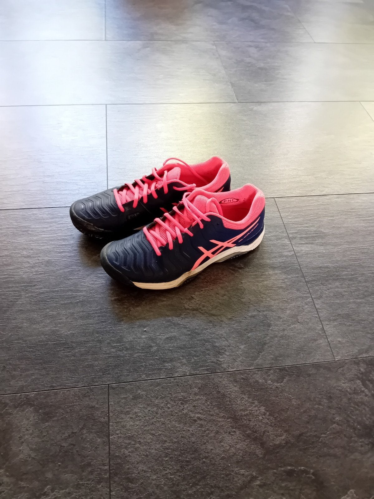 Tennis schoenen dames: asics, maat 41.5, Sport en Fitness, Gebruikt, L00, Schoenen, Ophalen