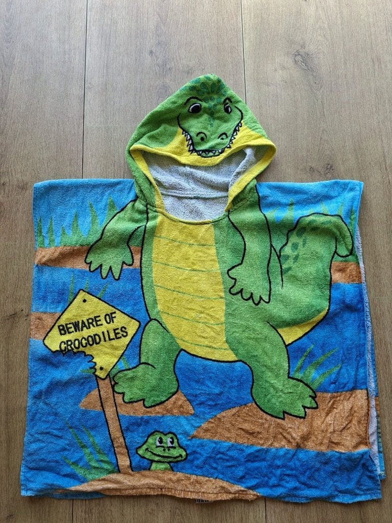 Leuke badcape 1,5-4 jaar krokodil, Ophalen of Verzenden, Zo goed als nieuw, Jongetje of Meisje, Zwem-accessoire