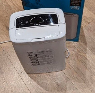 Qlima Luchtontvochtiger - 12 Liter/dag – instelbaar – Timer, Ophalen of Verzenden, Zo goed als nieuw, Luchtontvochter
