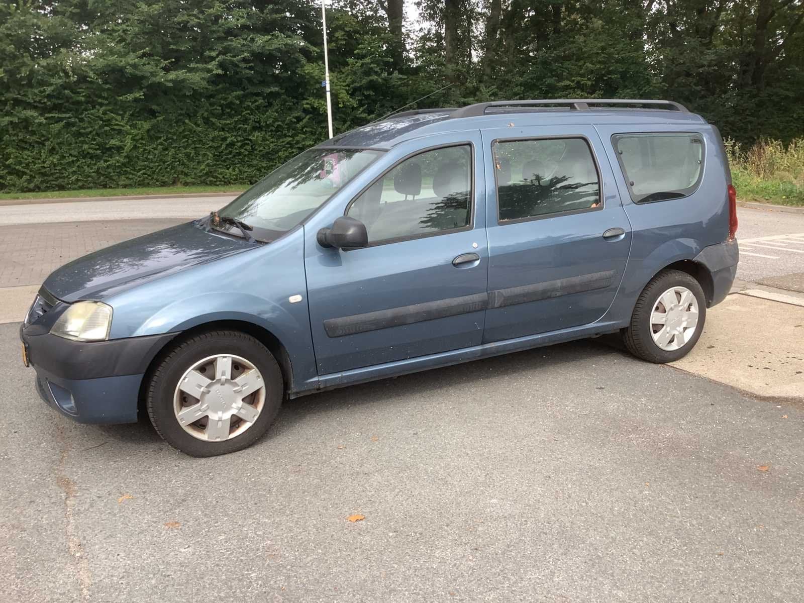 Dacia - 2008 - Logan MCV - 1.6-16V Lauréate 7p. - Personena, Auto's, Gebruikt, Blauw, 7 stoelen, Origineel Nederlands