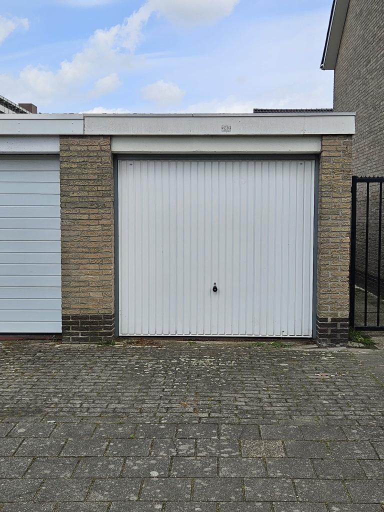 Per direct beschikbaar Garagebox Eindhoven - Schoklandstraat