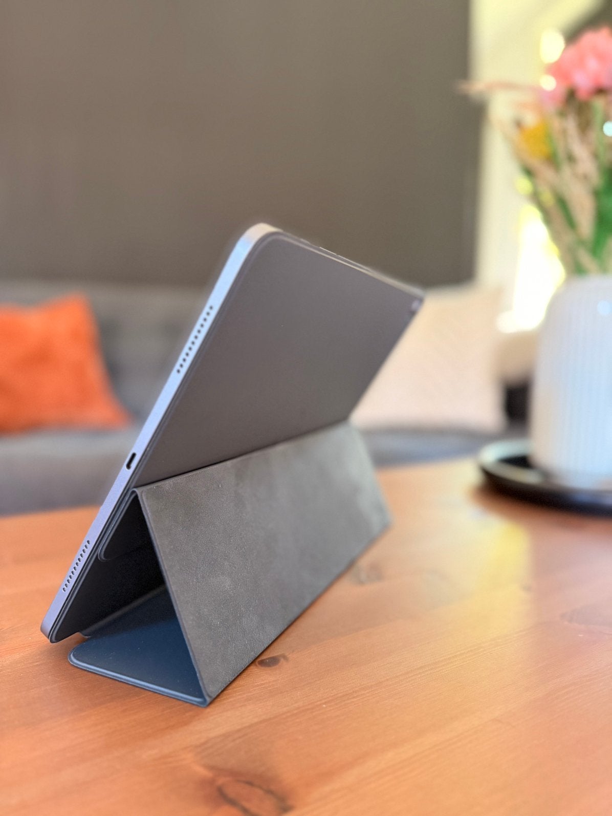 Foto 6 van Apple Ipad Air (2025) 13-inch (M3) WI-FI 128 GB + Folio