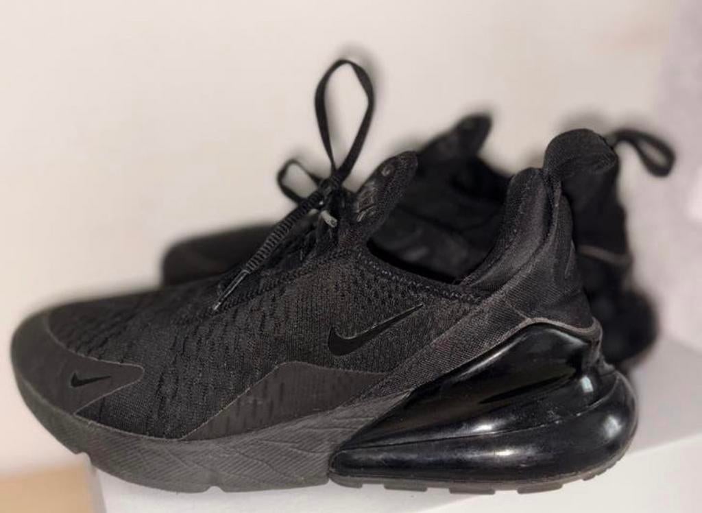 Nike air max 270 Dames Zwart maat 38, Ophalen, Zo goed als nieuw, Schoenen