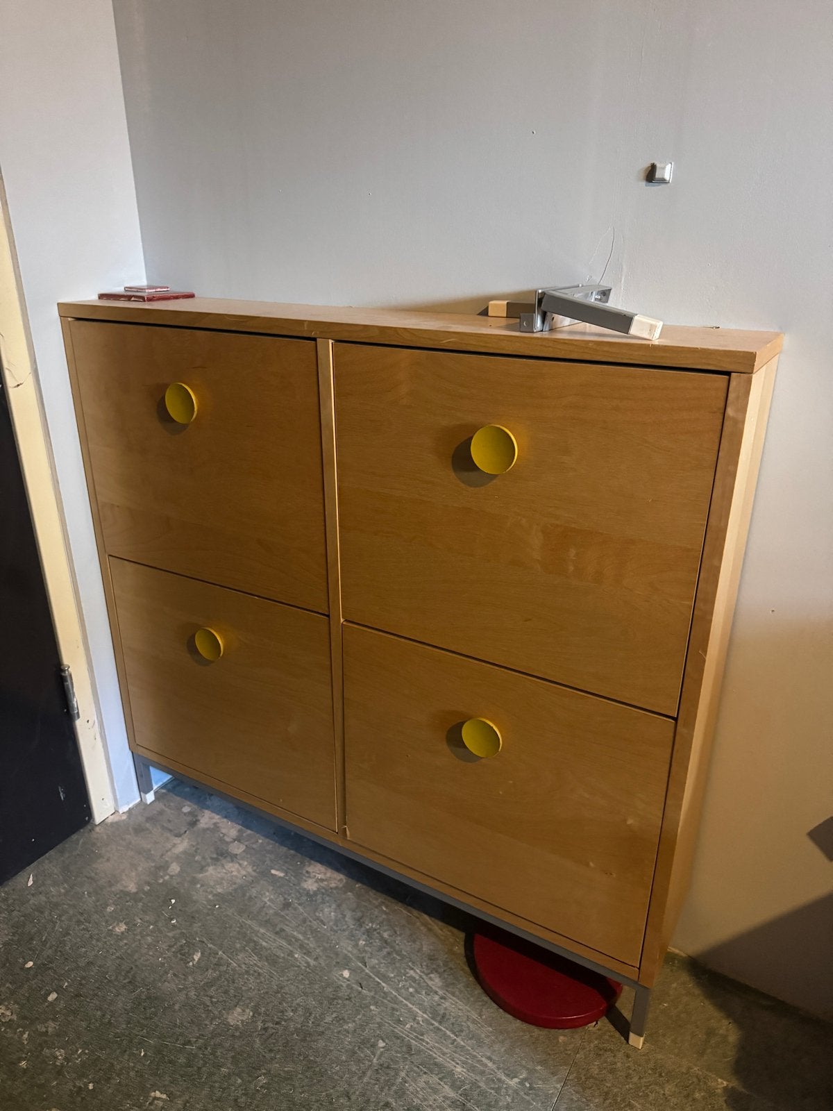 Zolder leegkoop! Houten schoenenkast met 4 vakken, Ophalen, Gebruikt
