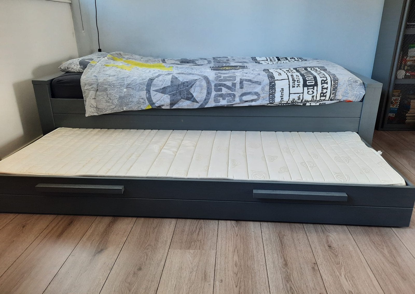 Woood bed Dennis Steel Grey 1-persoons met bedlade., Ophalen, Gebruikt, 90 cm, Eenpersoons
