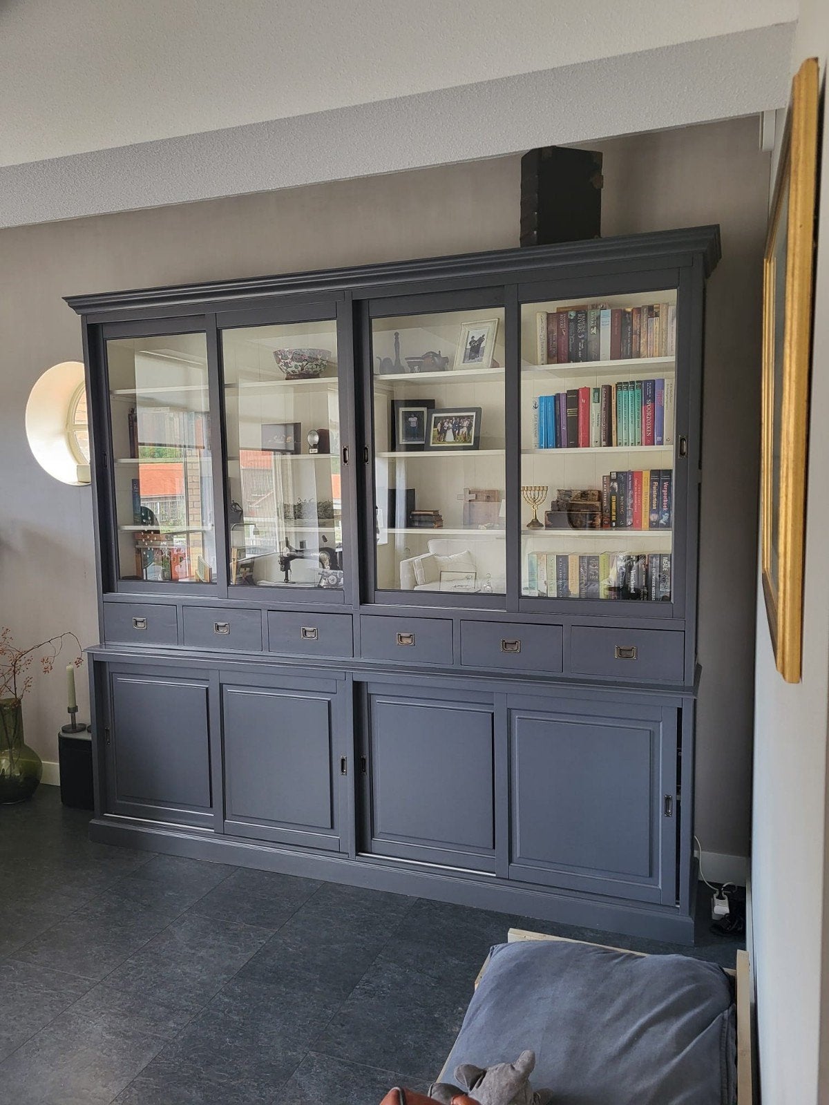 Grote boekenkast met glazen schuifdeuren, Huis en Inrichting, Ophalen, 200 cm of meer, Met lade(s), Overige houtsoorten