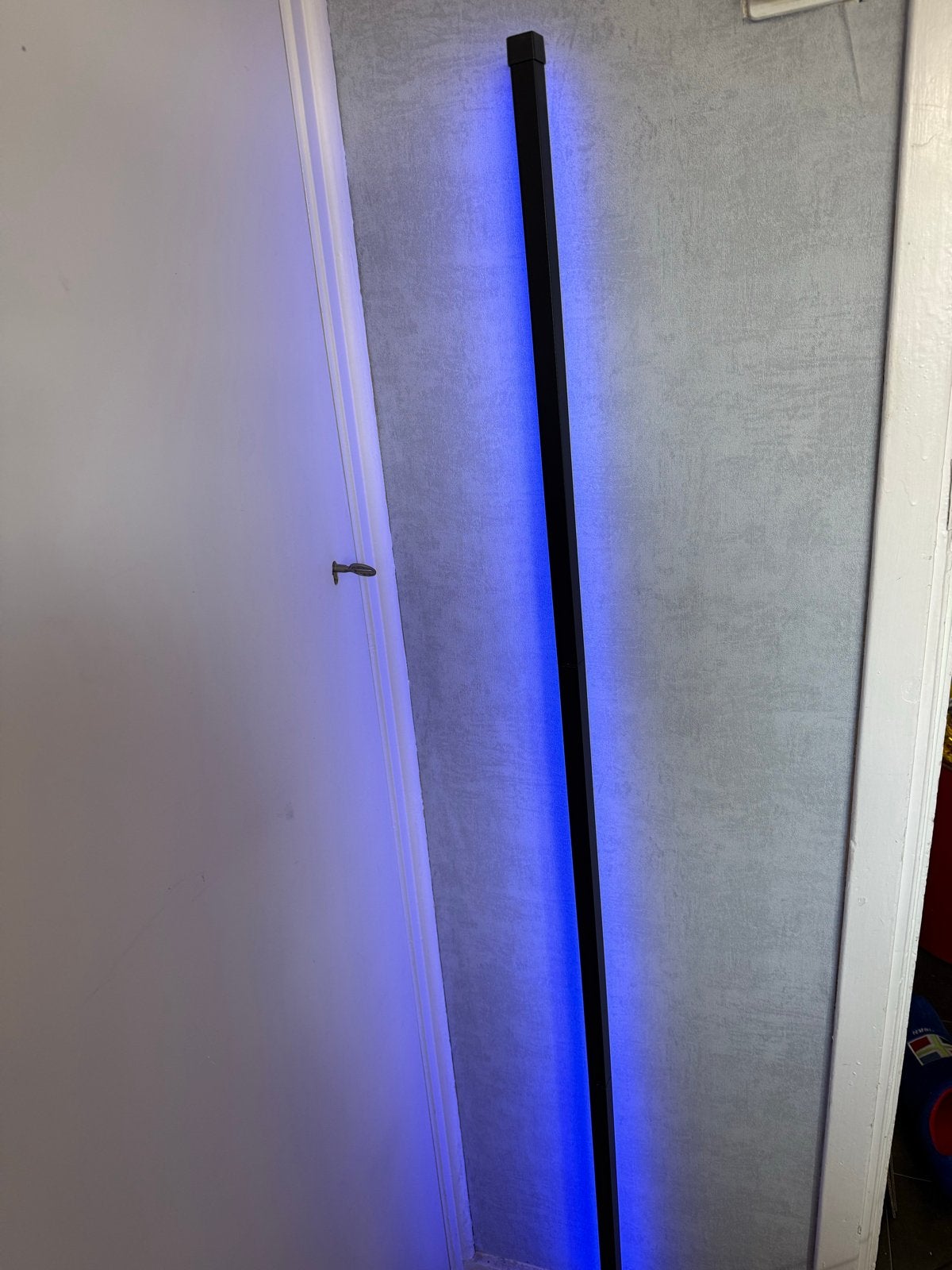 RGB LED Hoeklamp met Afstandsbediening - Zwart, Ophalen, Gebruikt, Overige fittingen, Metaal