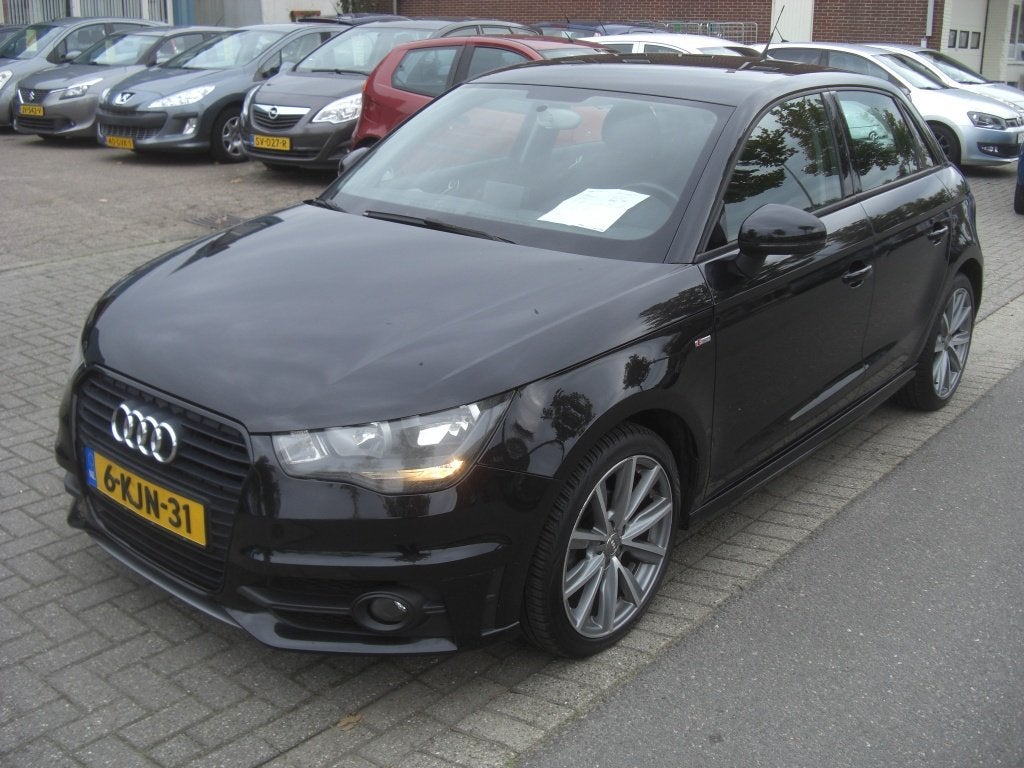 Audi A1 Sportback 1.2 TFSI Admired, Euro 5, 86 pk, 4 cilinders, Zwart