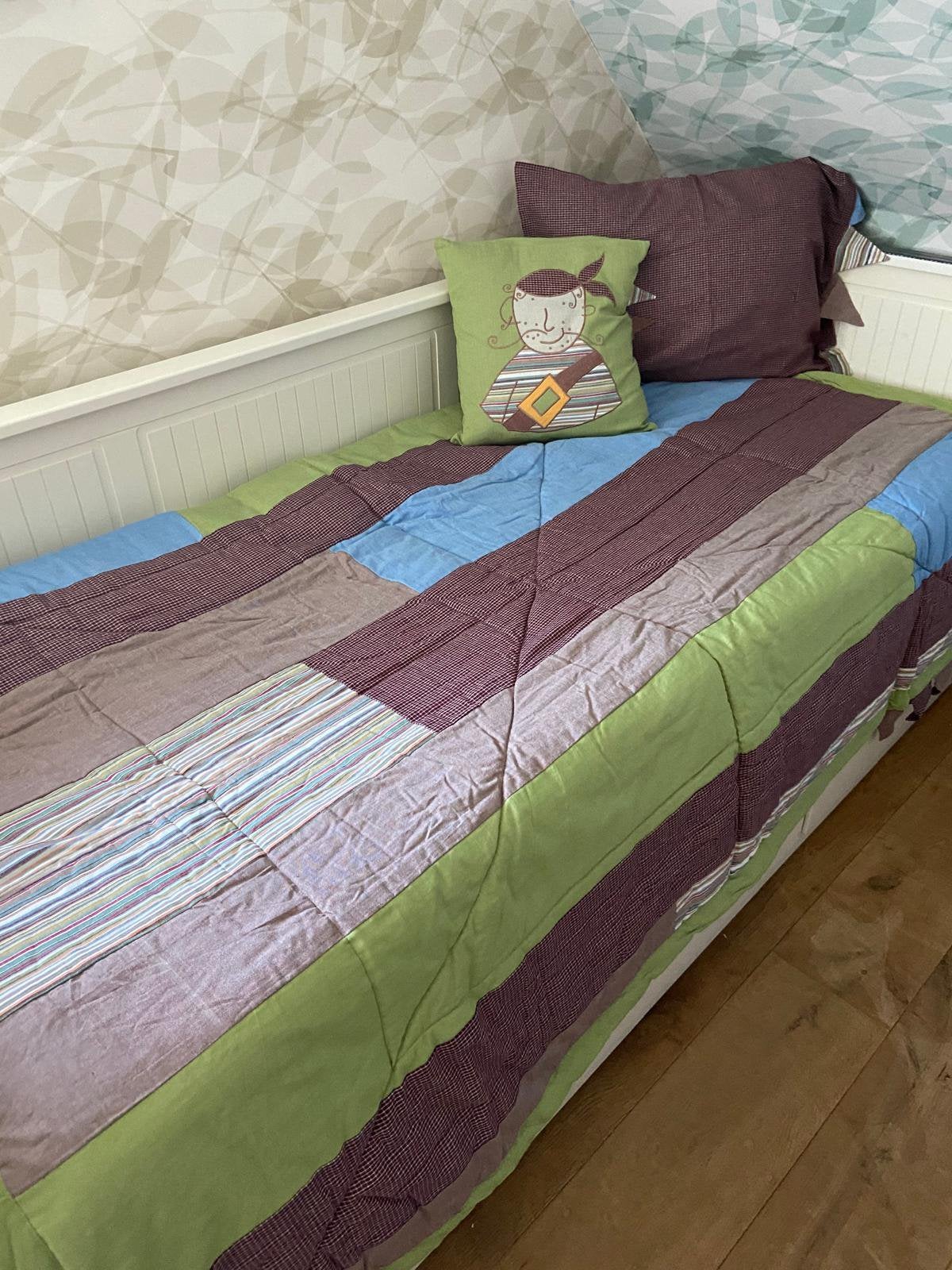 Complete partij nieuw kinderbeddengoed (300 stuks), Ophalen, Nieuw, Jongetje of Meisje, Dekbedovertrek