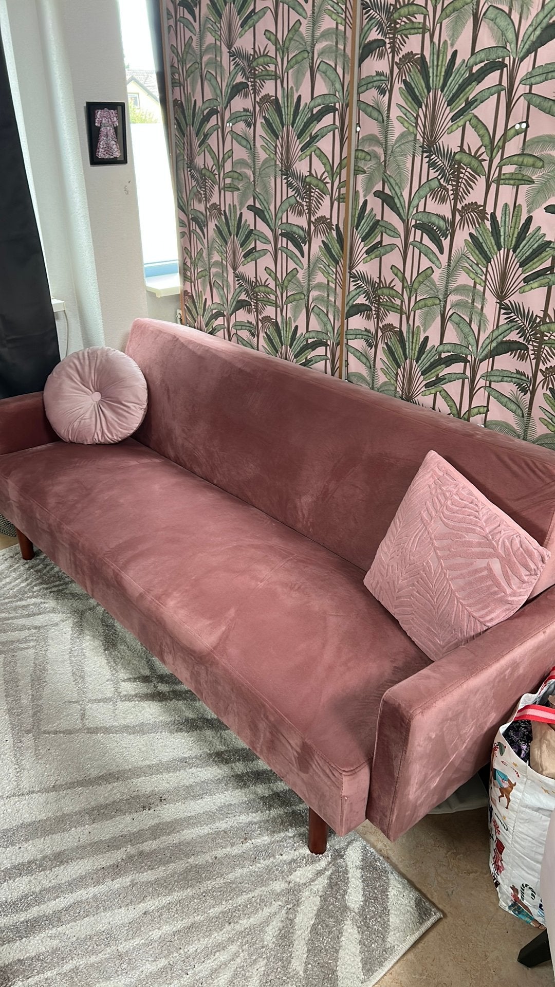 Roze slaap bank, Ophalen, Eenpersoons, 100 tot 125 cm, Zo goed als nieuw