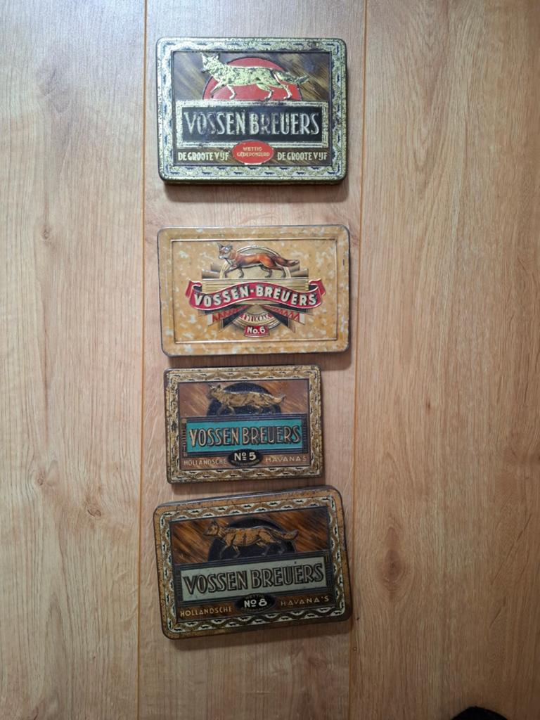4 sigaren doosjes vossen breurs tegelen, Ophalen