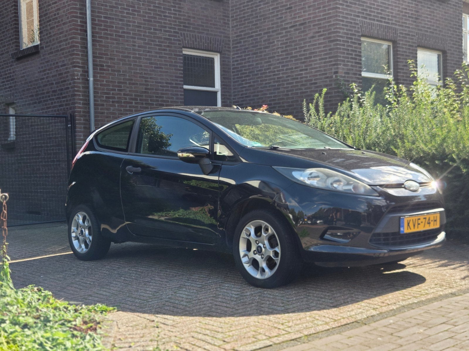 Foto 11 van Ford Fiesta 1.25 44KW 3DR 2009 Zwart