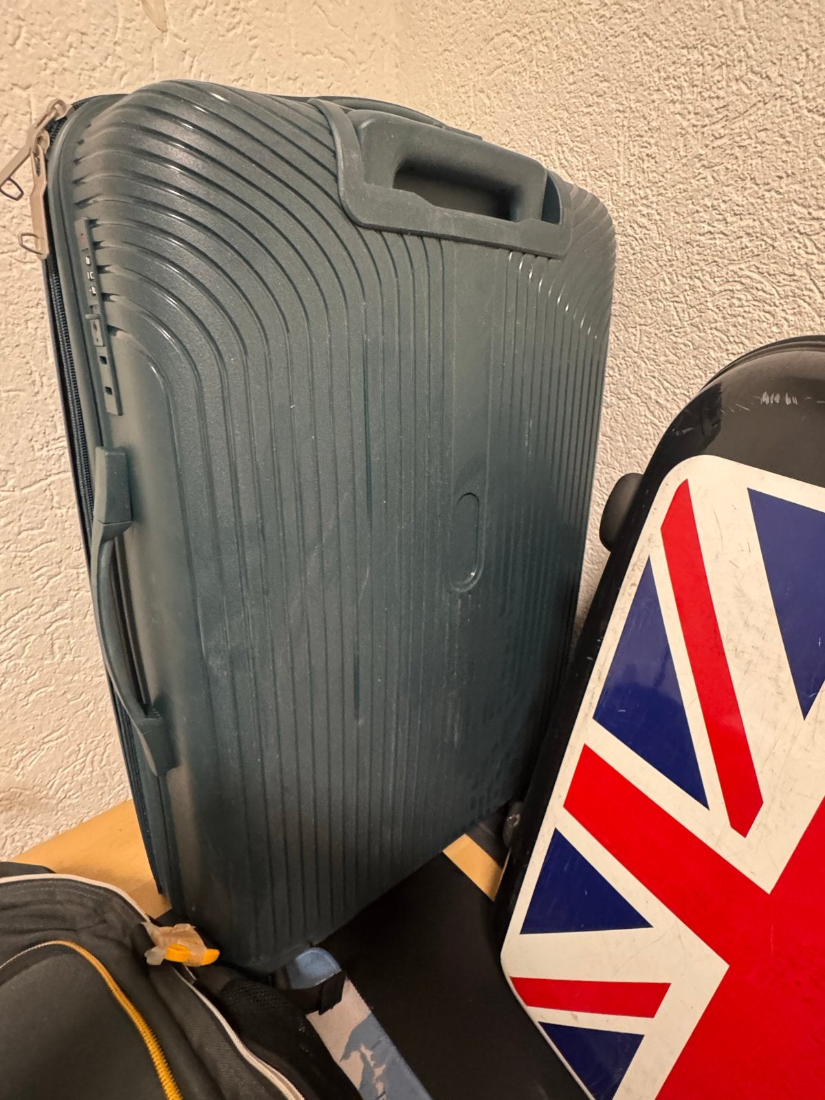 Diverse tassen en koffers - Ideaal voor reizen en opslag, Gebruikt, 50 tot 60 cm, Hard kunststof, 35 tot 45 cm