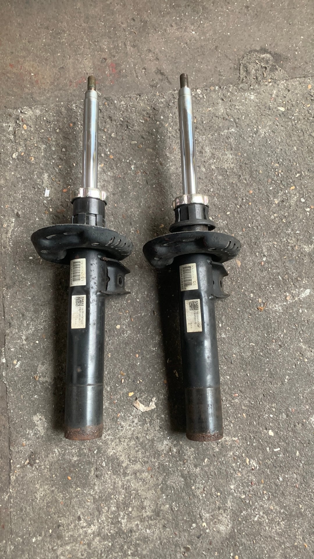 Schokdempers voor zijde vw caddy, Ophalen