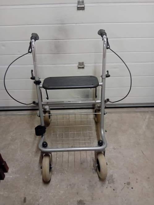 grijze rollator medi cura opklapbaar, Ophalen, Opvouwbaar, Gebruikt