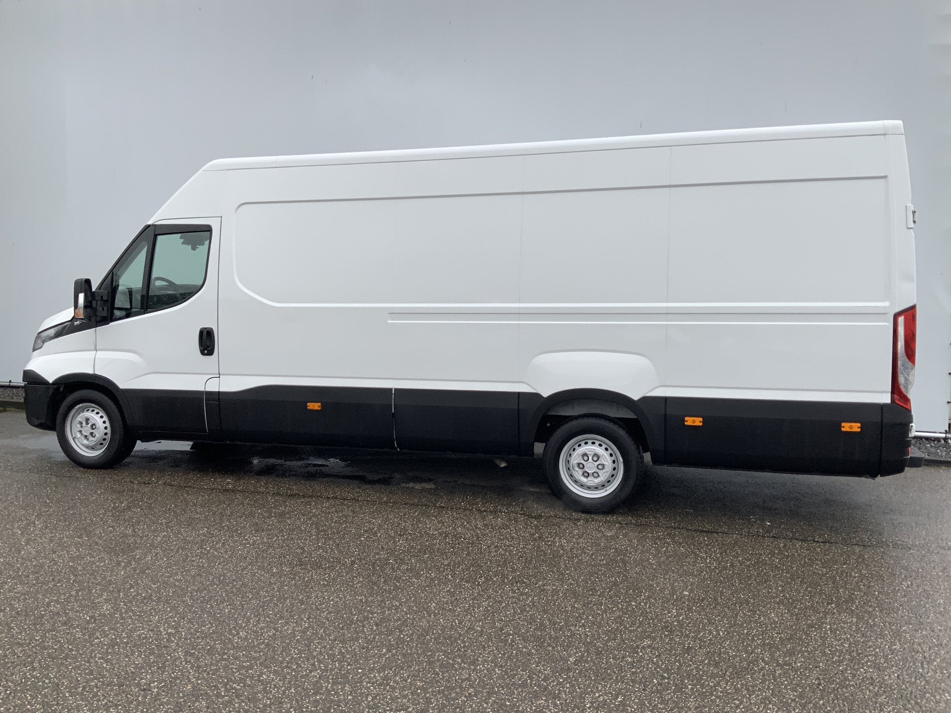 Iveco Daily 35S16V 2.3 410 H2 Maxi Automaat 3 Zits Airco Ops, Automaat, Gebruikt, Euro 6, Iveco