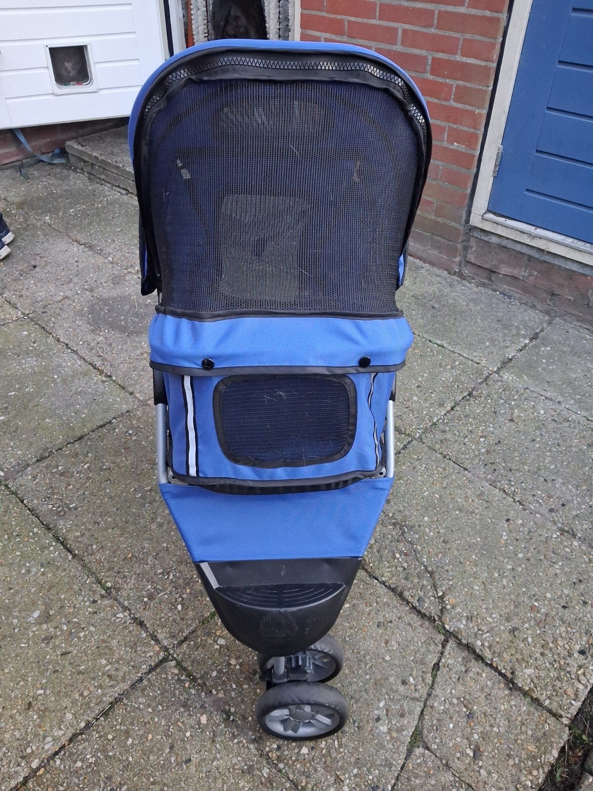 gratis af te halen een nog goede honden buggy ., Ophalen, Gebruikt, Hondenbuggy