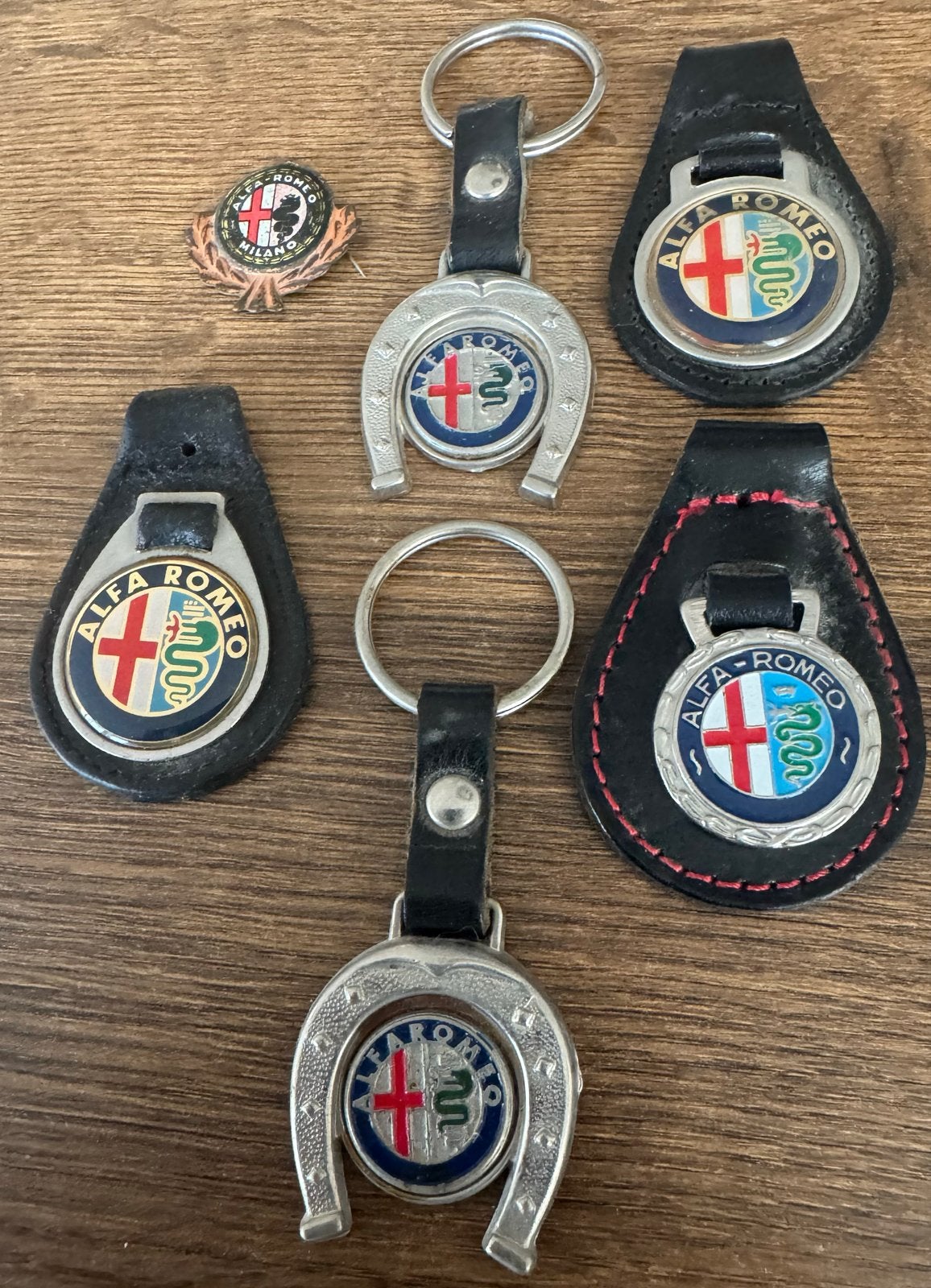 Alfa Romeo sleutelhangers en speld - Vintage collectie, Ophalen of Verzenden, Gebruikt