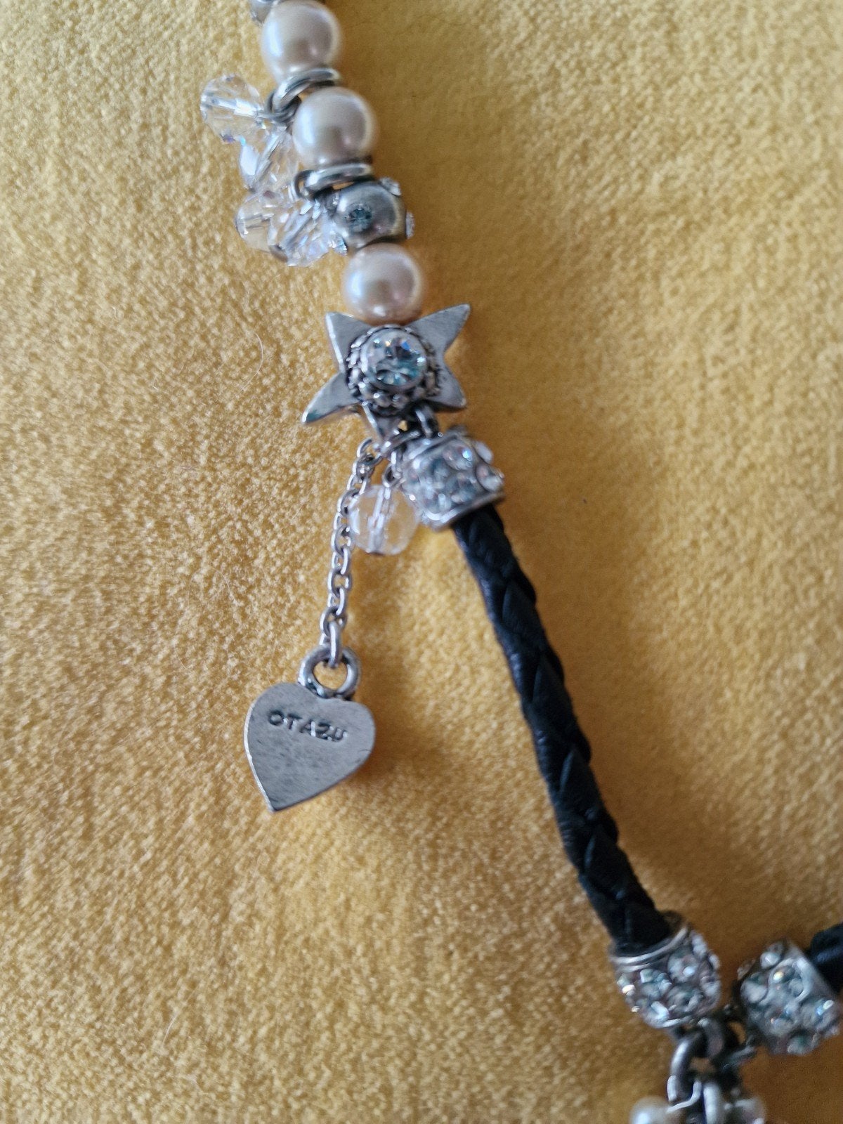 Otazu ketting strass en kristal, Ophalen, Overige materialen, Zwart, Zo goed als nieuw