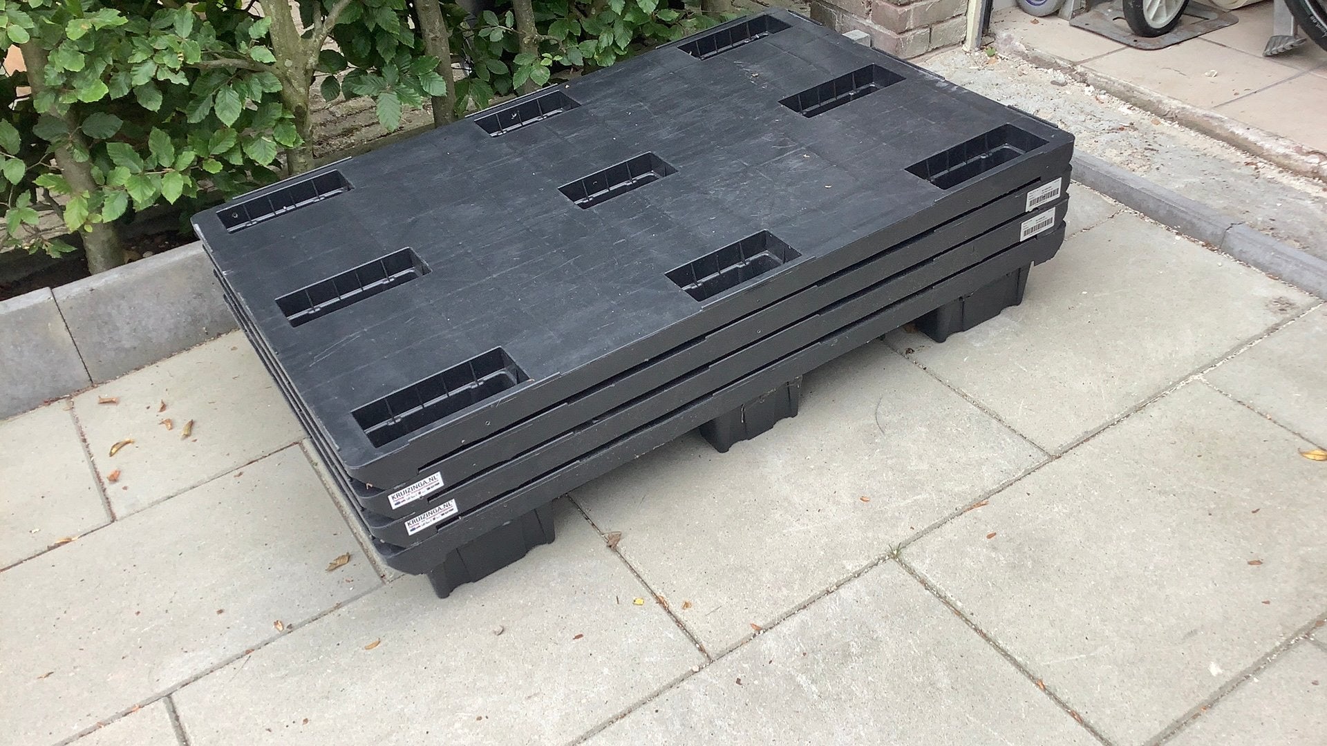 Kunsstof  pallets (4x), Ophalen, Zo goed als nieuw, Kunststof