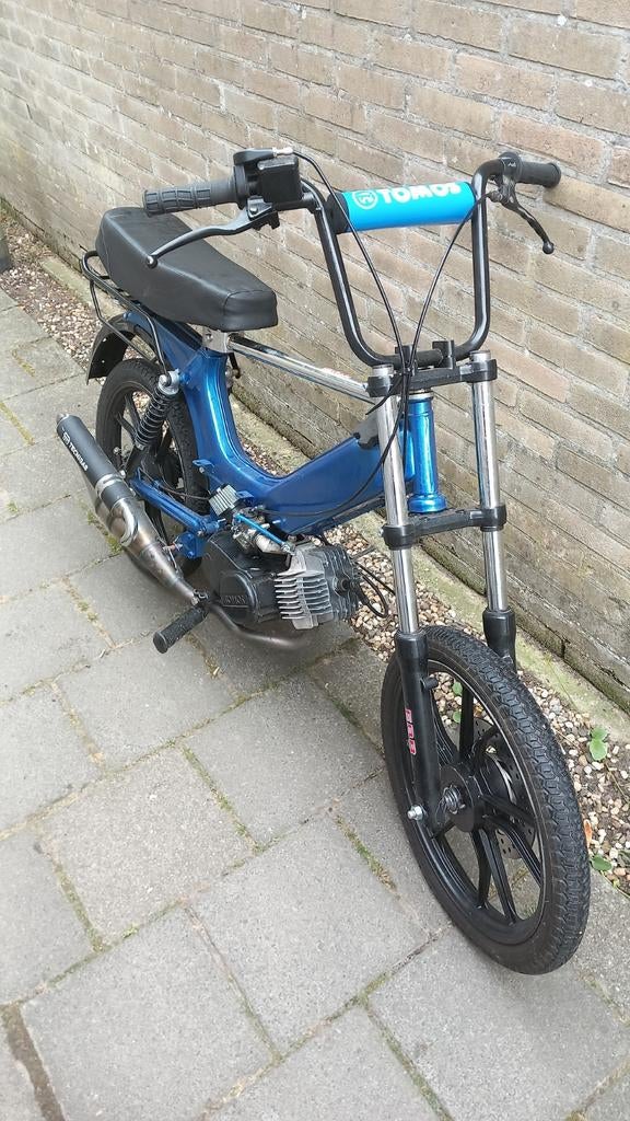 Stoere Tomos A35 om mee te crossen. Opgeknapt!