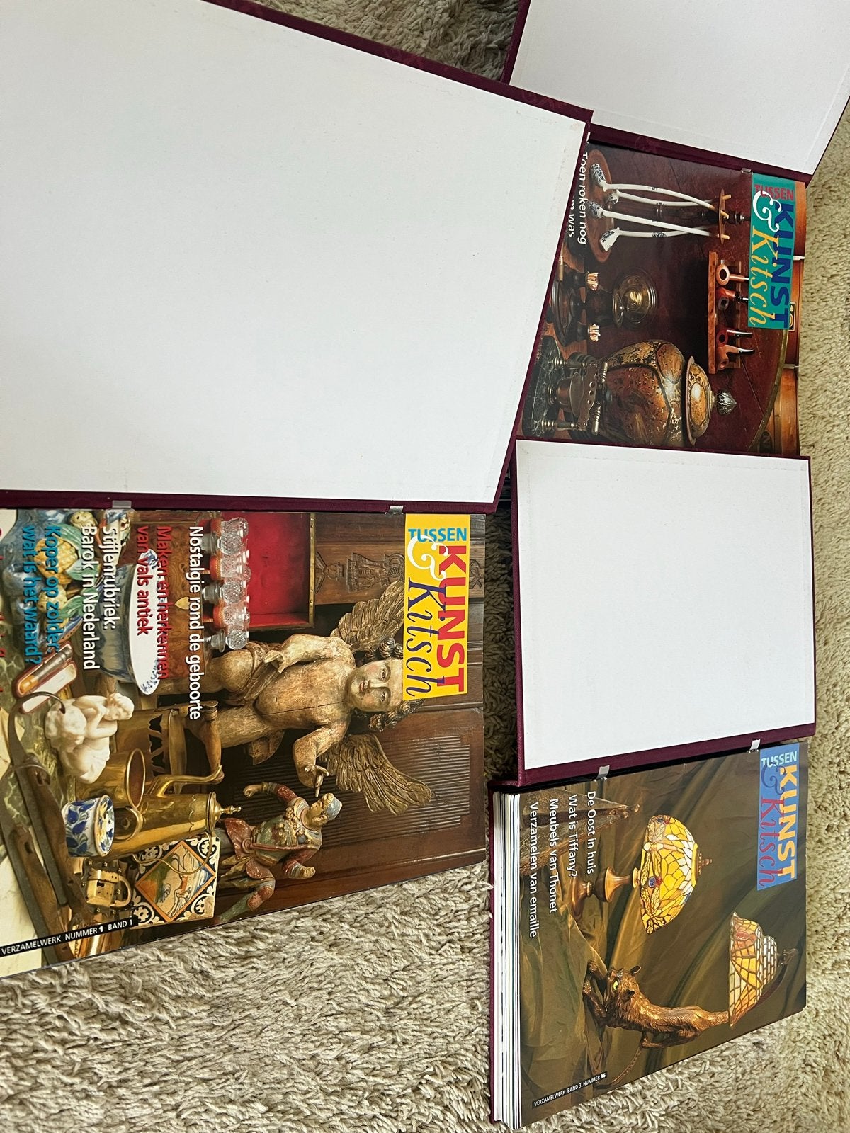 Tussen Kunst & Kitsch verzameling - 52 delen in 3 boeken, Ophalen, Gelezen, Muziek, Film of Tv