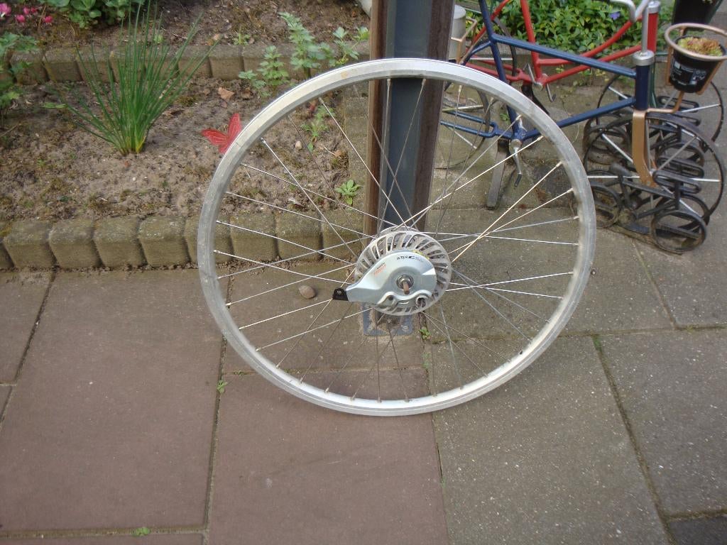 gebruikt 28 inch achterwiel met 8 nexus, Gebruikt, Ophalen, Wiel, Aluminium