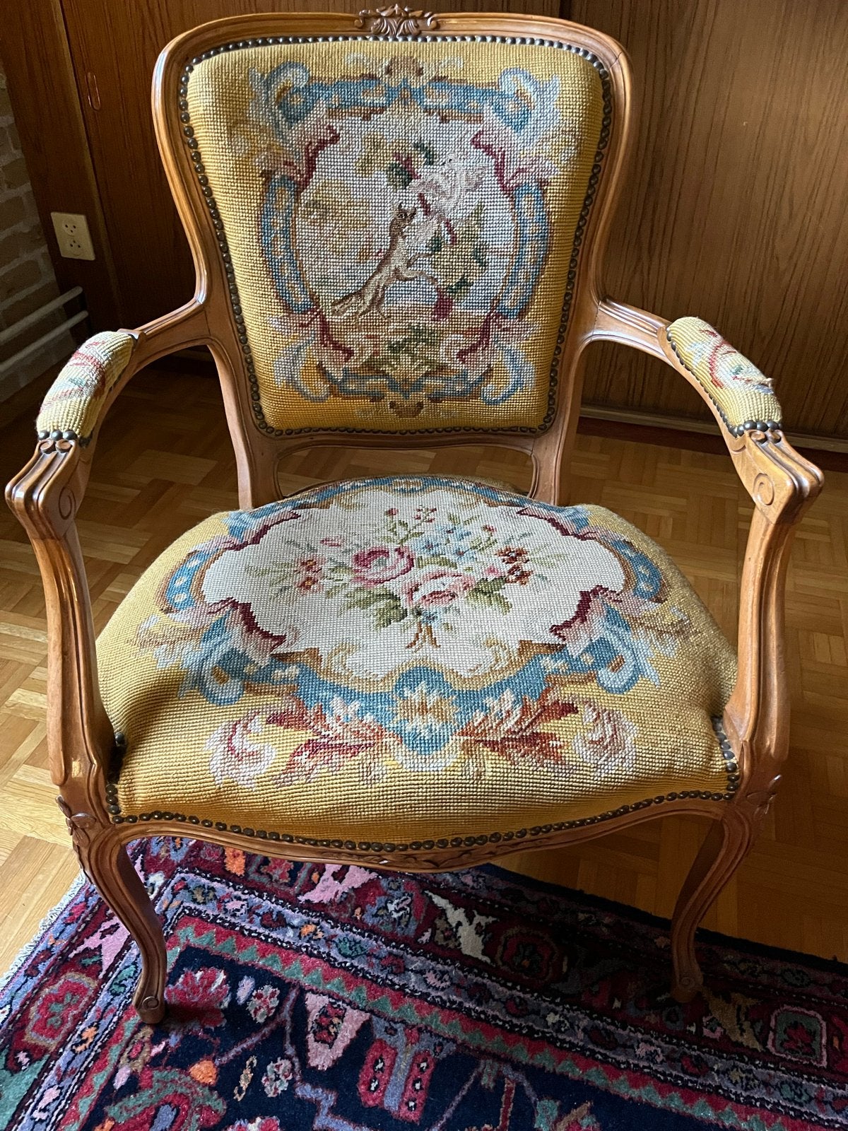 Set van 2 Antieke Gobelin Stoeltjes met Houten Frame, Antiek en Kunst, Ophalen