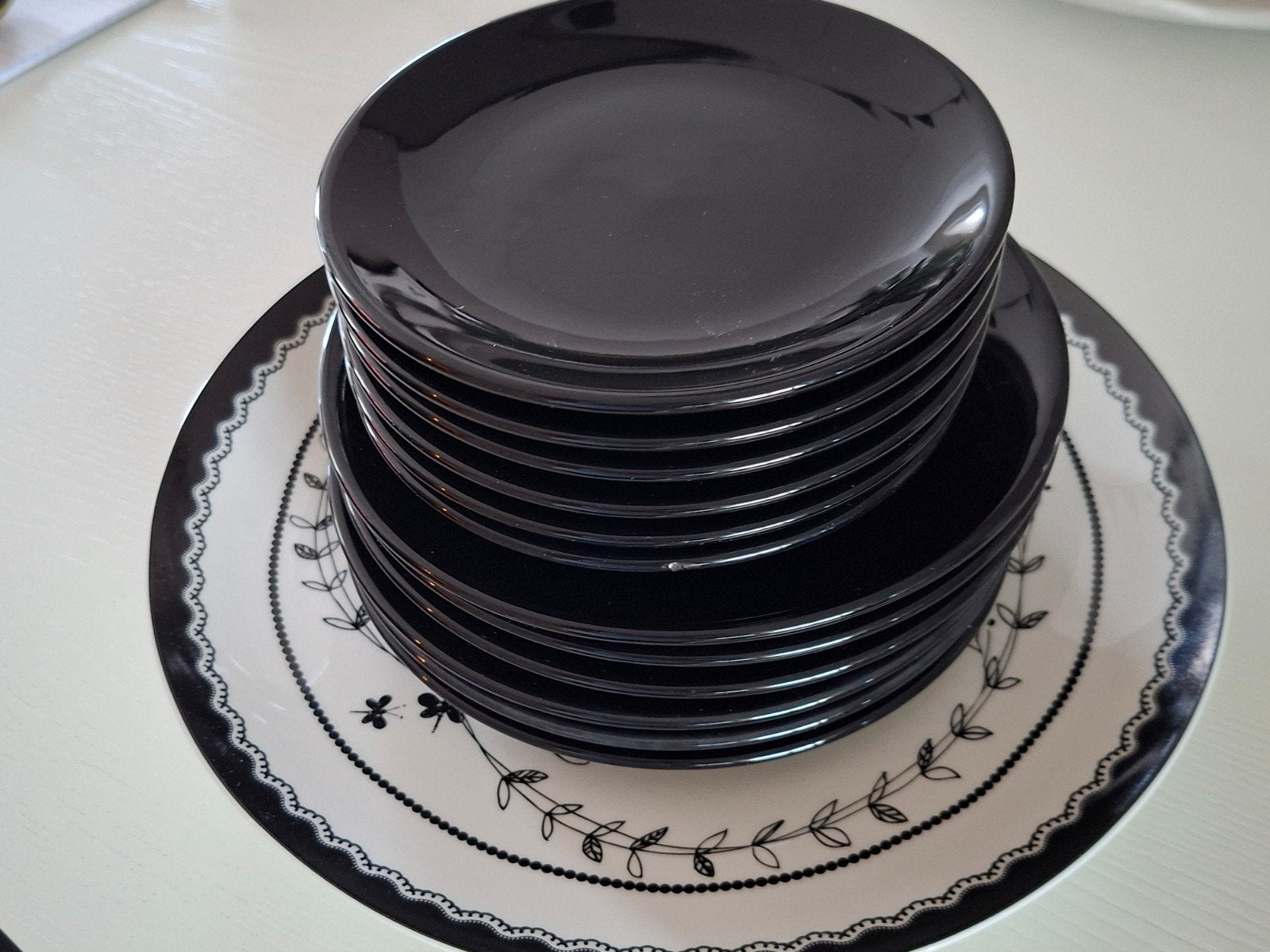 Servies Dutch Rose Amsterdam zwart, Huis en Inrichting, Keuken | Servies, Ophalen, Overige merken, Nieuw, Bord(en)