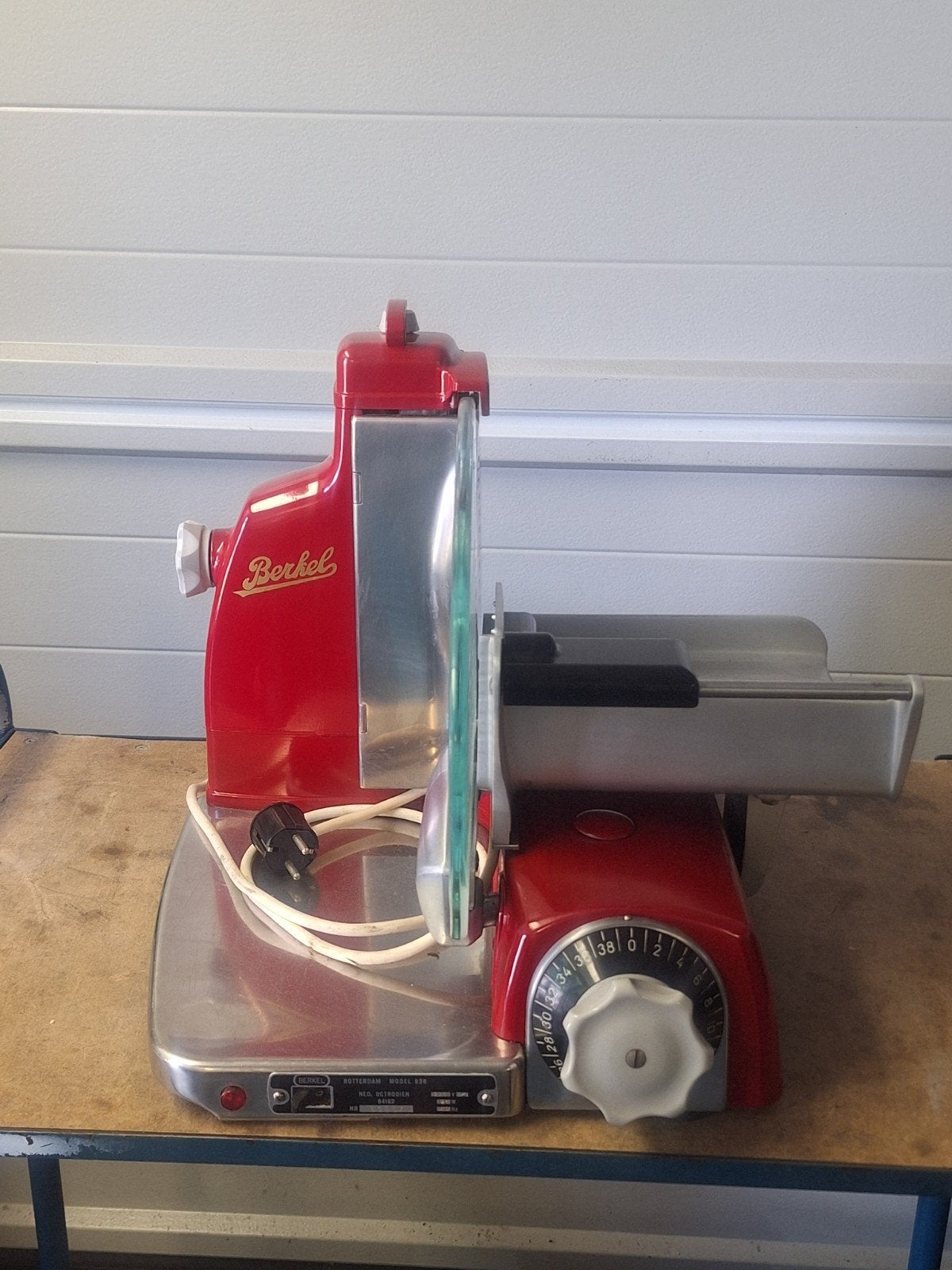 Berkel 836 snijmachine - Gereviseerd met nieuw mes, Ophalen