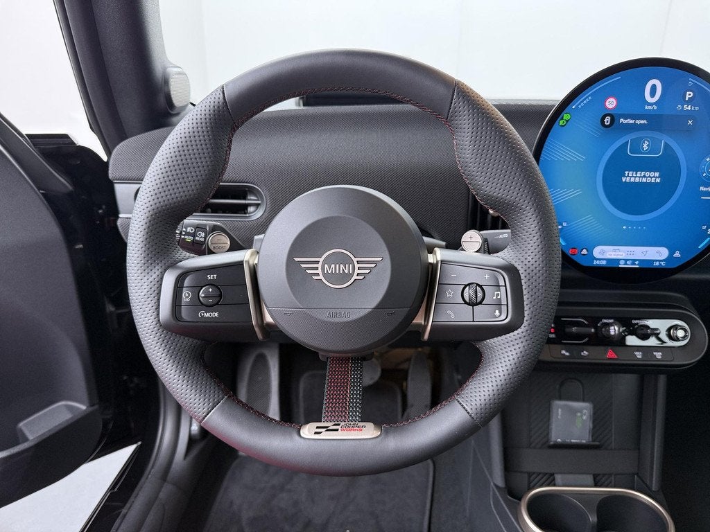 MINI Cabrio Cooper S | JCW uitvoering | Pakket M | Sportstoe, 1998 cc, 15 km/l, 4 cilinders, Cabriolet