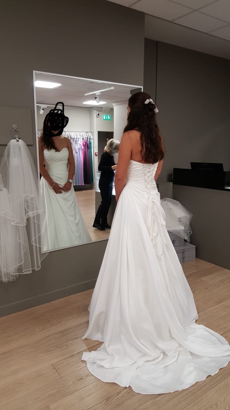 Trouwjurk nooit aangehad, Ophalen, Nieuw, Wit, Trouwjurk