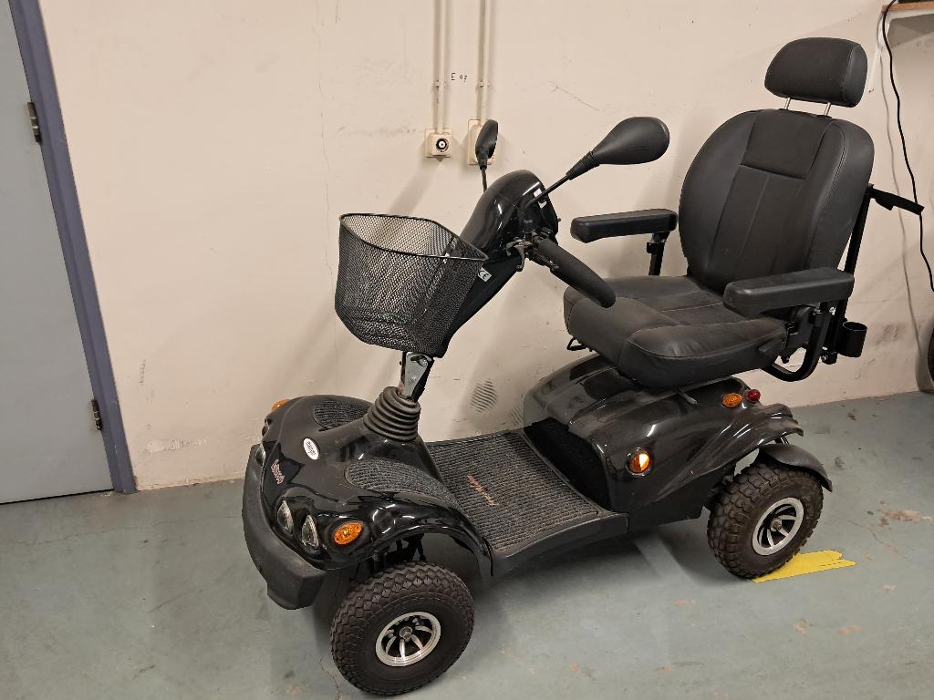 Scootmobiel Lion 4, 22 km pu en 230 kg, Diversen, Brommobielen en Scootmobielen, Ophalen, Gebruikt, 16 km/u of meer, Mango