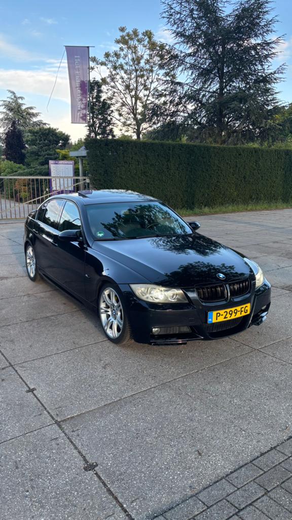 BMW 3-Serie 3.0 I 330 AUT 2006 Zwart M pakket, Auto's, BMW, Automaat, Achterwielaandrijving, Zwart, 6 cilinders
