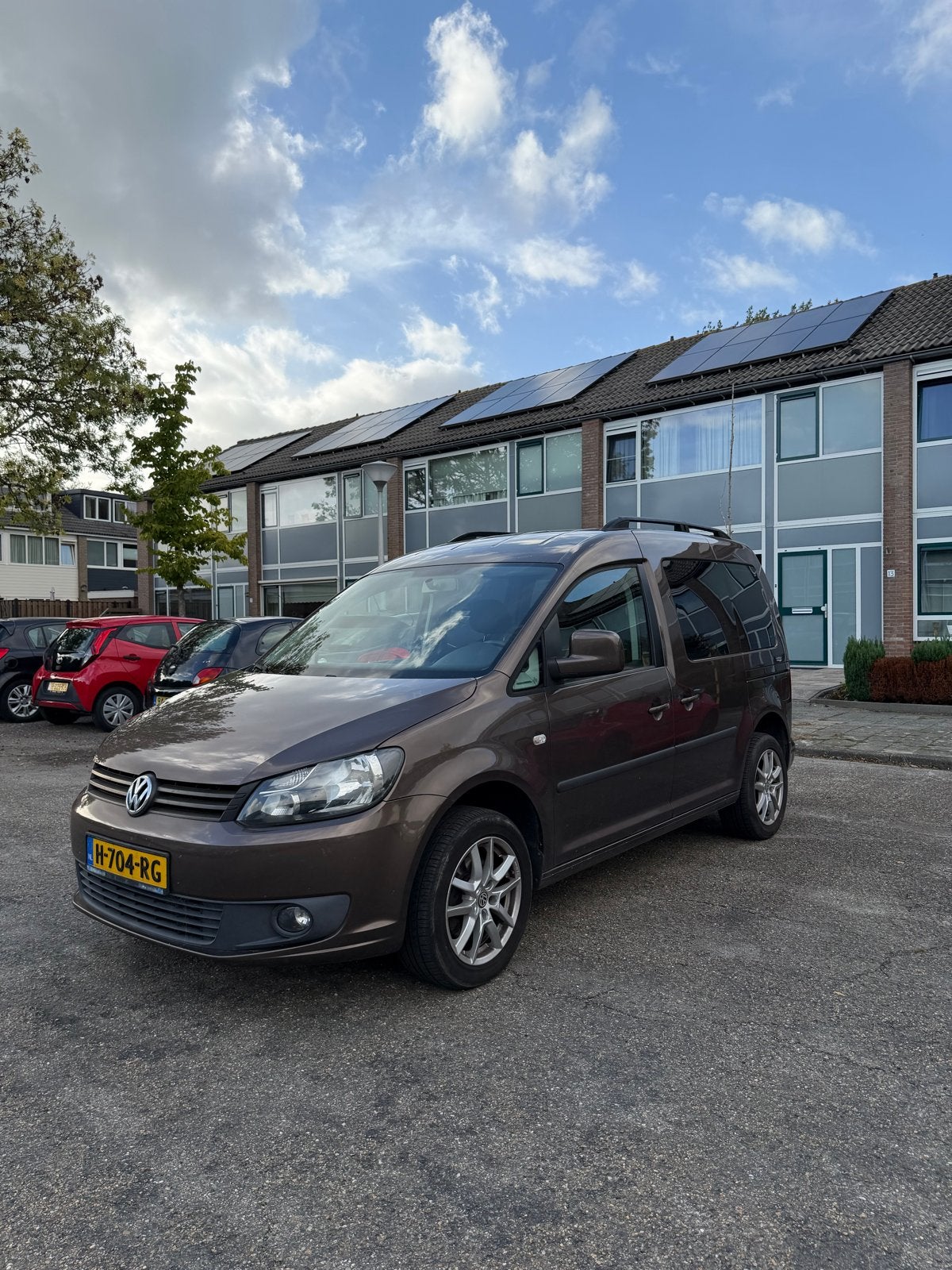 Volkswagen Caddy 1.6 TDI 75KW Combi 2012 Bruin, Auto's, Voorwielaandrijving, 4 cilinders, Bruin, Volkswagen
