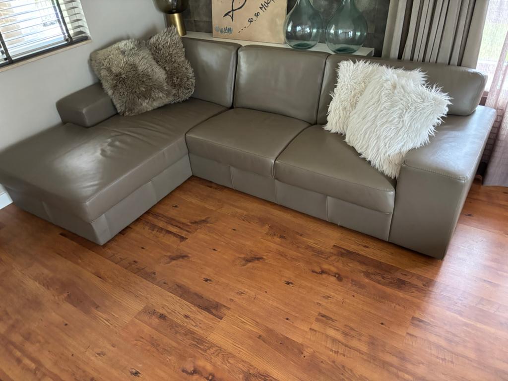 Luxe Leren Hoekbank - ZGAN - 260cm met Relaxgedeelte., Ophalen, 250 tot 300 cm, Hoekbank, Zo goed als nieuw