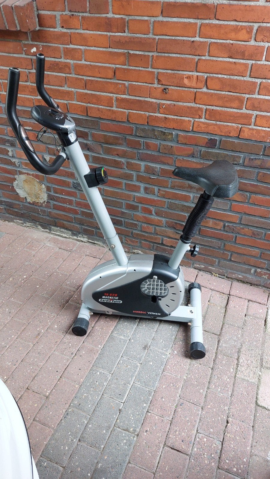 Hometrainer, Sport en Fitness, Ophalen, Gebruikt, Hometrainer