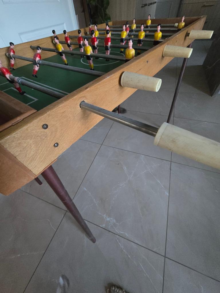 Vintage Tafelvoetbaltafel - Klassiek Design, Kinderen en Baby's, Speelgoed | Voetbaltafels, Ophalen, Gebruikt