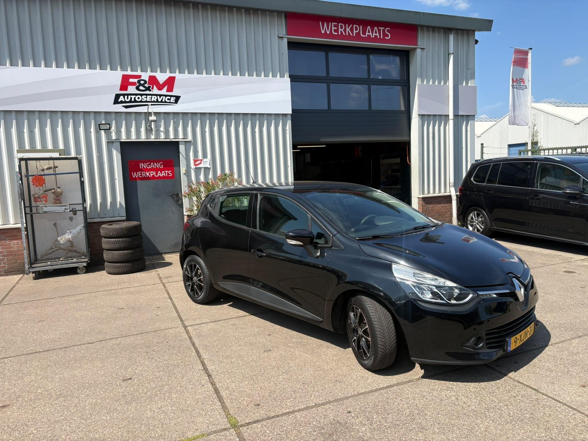 Renault Clio 0.9 TCe Expression Airco, cruise, radio, pdc ac, Voorwielaandrijving, Stof, 540 kg, Zwart