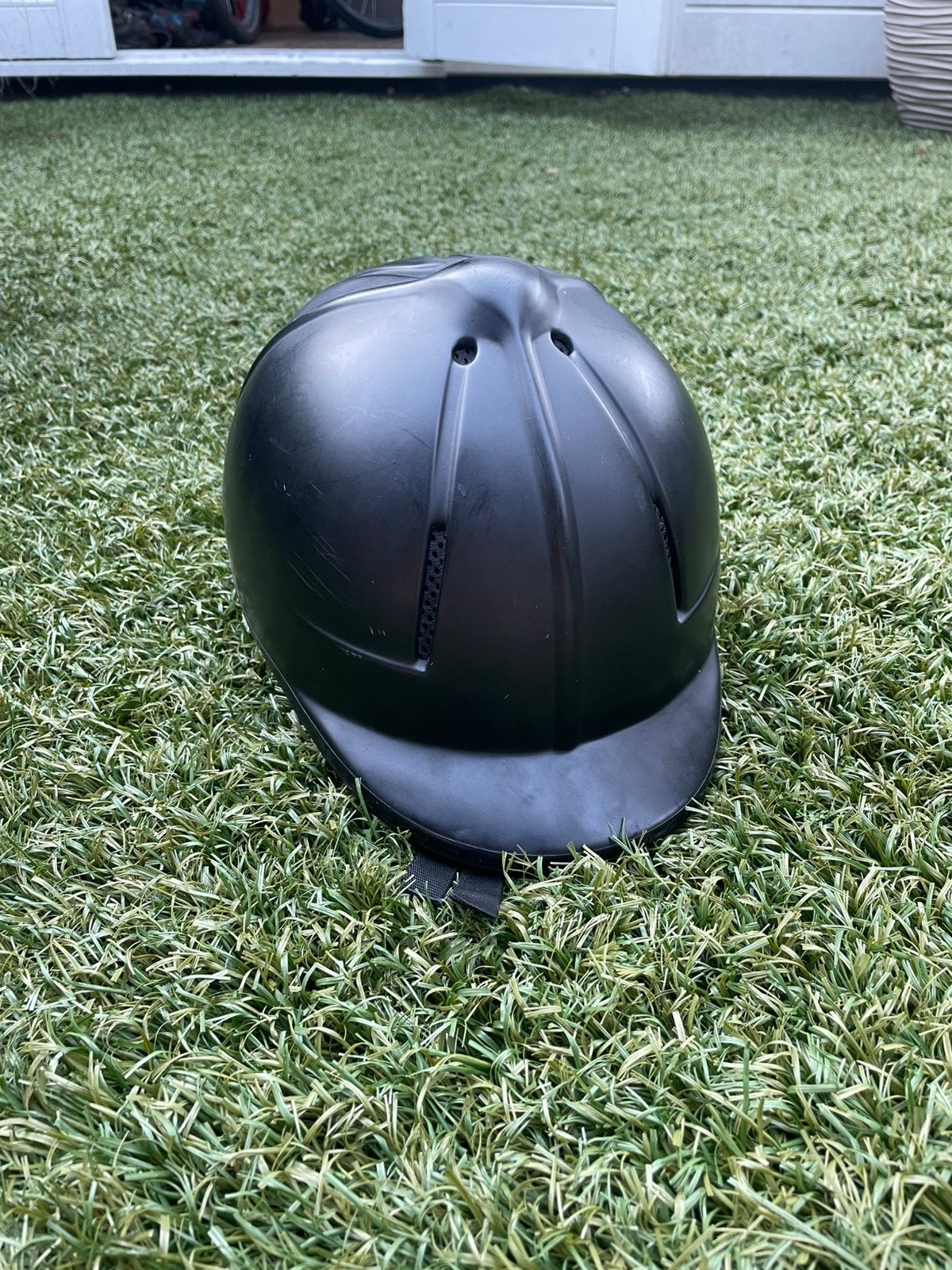 Paardrijden helm, Ophalen, Dressuur