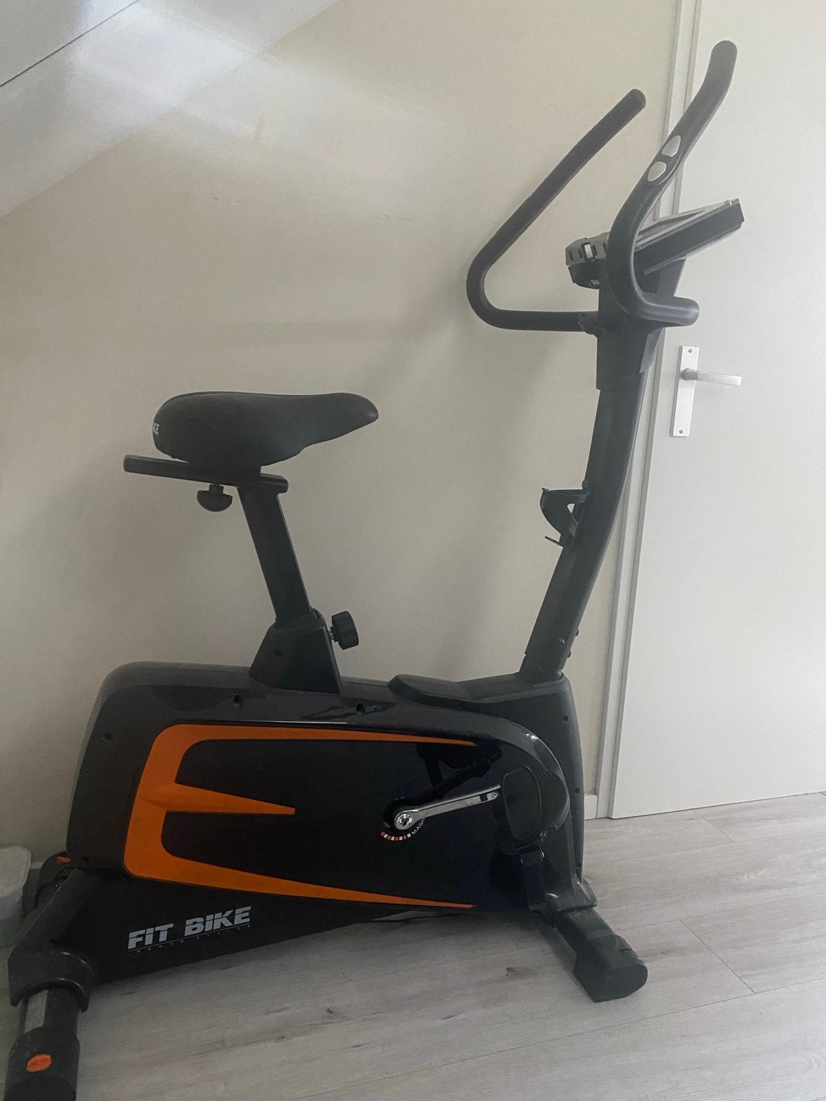 Fitbike 6 iPlus Hometrainer - Zo goed als nieuw, Sport en Fitness, Ophalen of Verzenden, Zo goed als nieuw, Metaal, Benen