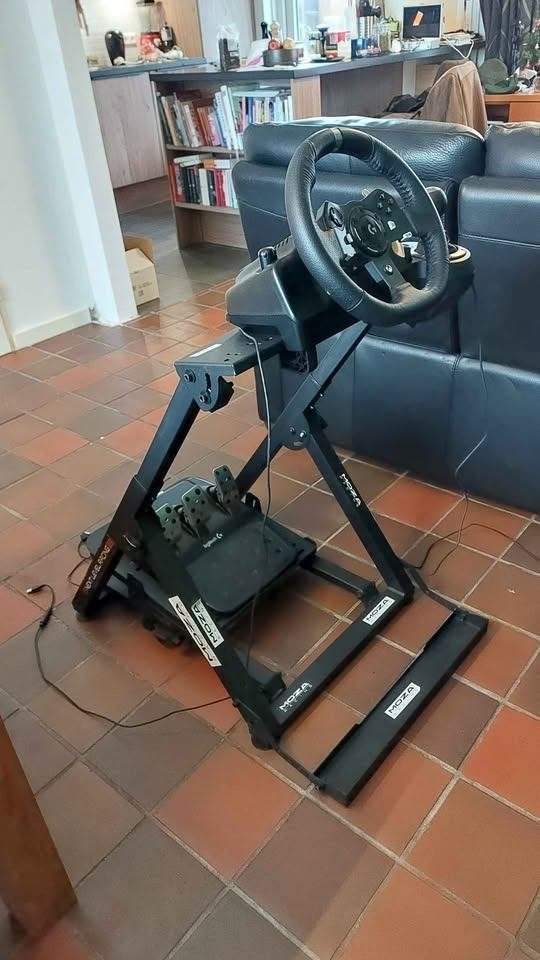Logitech G920 Racing Wheel set, Spelcomputers en Games, Spelcomputers | Xbox | Accessoires, Ophalen, Zo goed als nieuw, Stuurtje of Sportattribuut