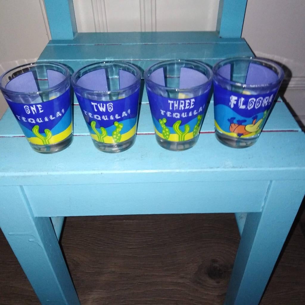 Tequila shot glaasjes One Two Three Floor 4 stuks, Ophalen, Zo goed als nieuw, Borrel- of Shotglas