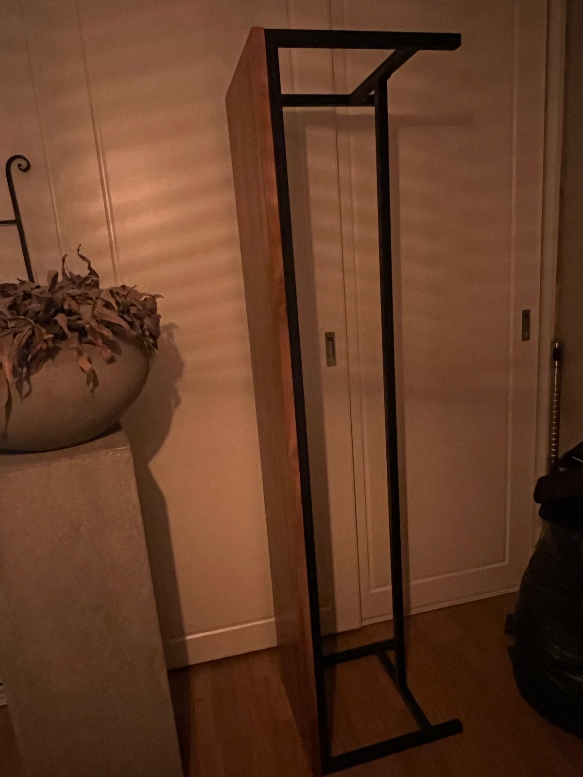 Industrieel metalen bankje met houten zitplank - 180cm, Ophalen, Gebruikt, Zwart, Hout