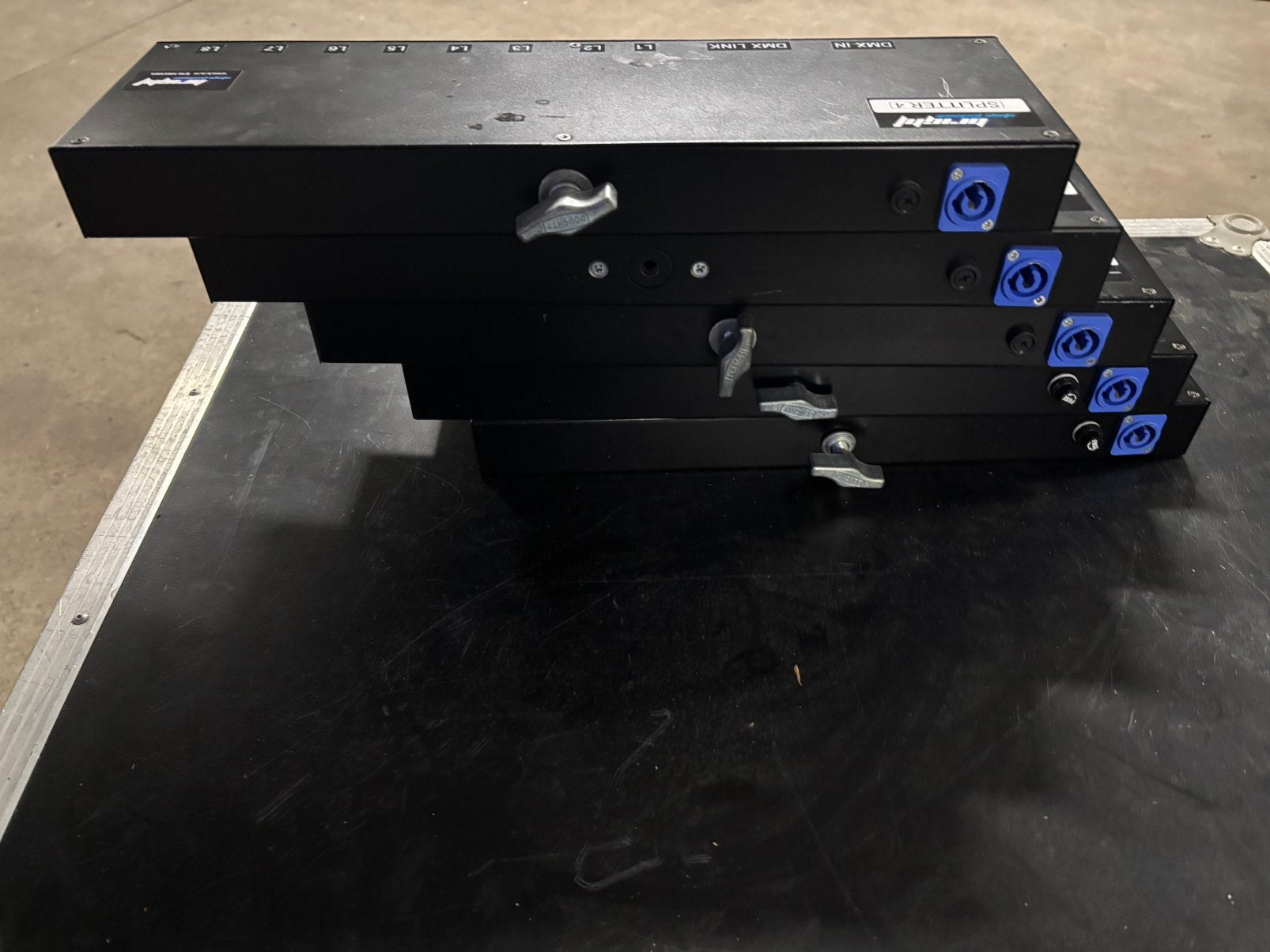 Showtec splitter boosters, Ophalen of Verzenden, Zo goed als nieuw, Licht