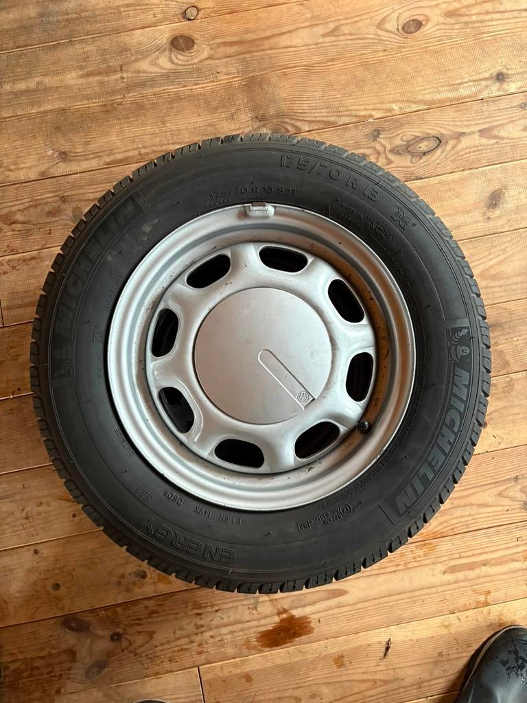 Golf 3 Velgenset met goede Vredestein banden incl thuiskomer, Auto-onderdelen, Ophalen, Zomerbanden, Band(en)