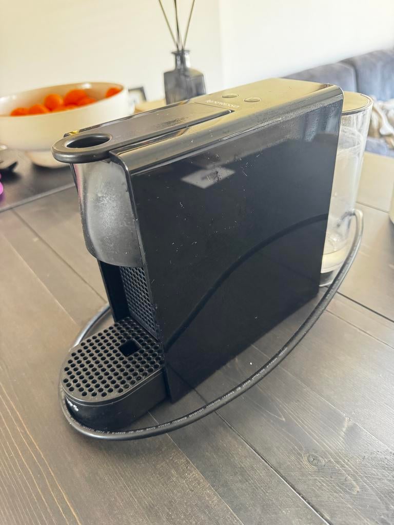 Nespresso Essenza Mini - Compacte en Stijlvolle Koffiemachin, Gebruikt, Espresso apparaat, Ophalen of Verzenden, 1 kopje