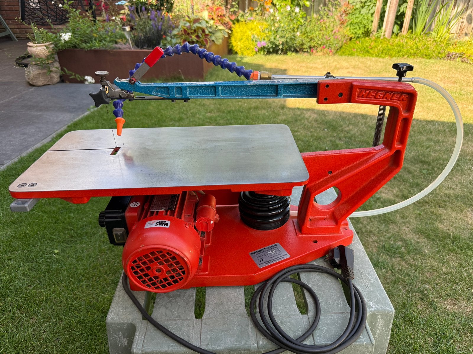 Figuurzaagmachine Hegner multicut SE, Doe-het-zelf en Verbouw, Gereedschap | Zaagmachines, Ophalen, Zo goed als nieuw, 30 tot 70 mm