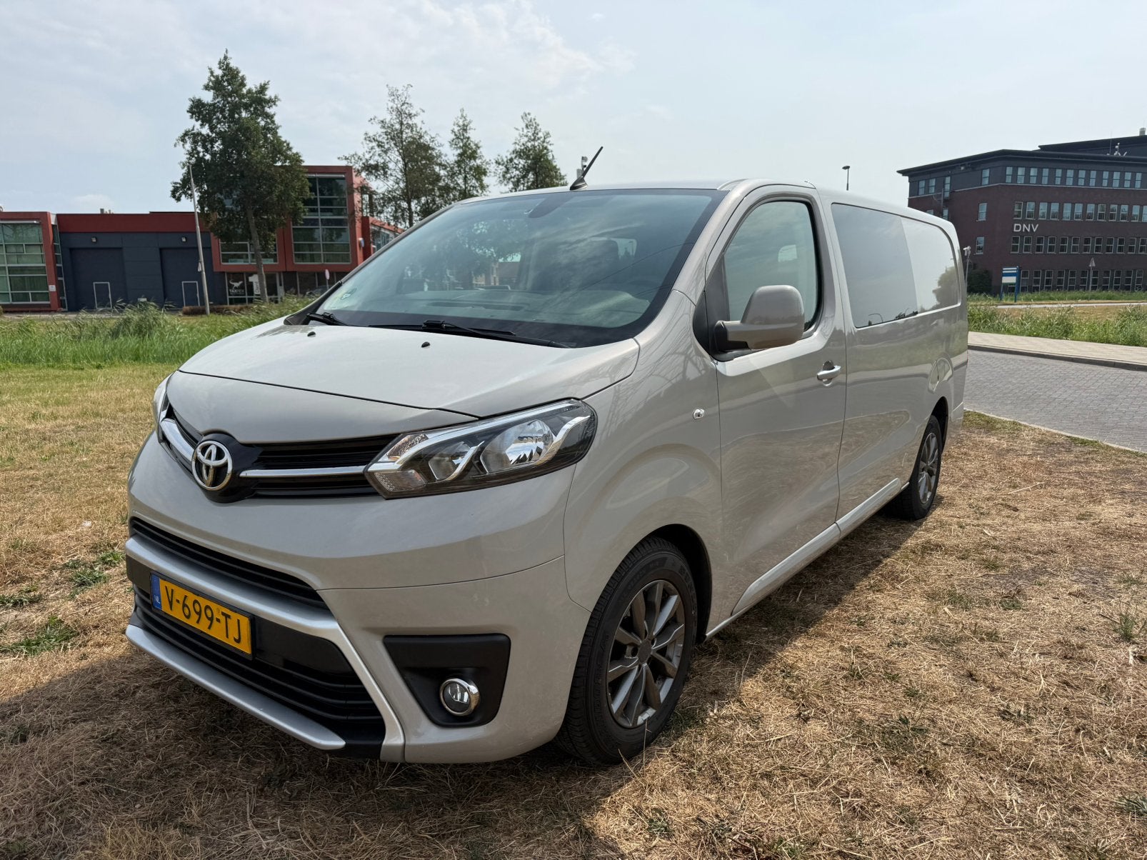 Toyota Proace DUB CAB  D-4d 122pk  2018 LEASE 275 PER MAAND, Auto's, Bestelauto's, Voorwielaandrijving, Dealer onderhouden, 4 cilinders